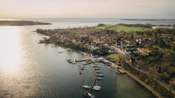 Dronefoto af Troense på Tåsinge