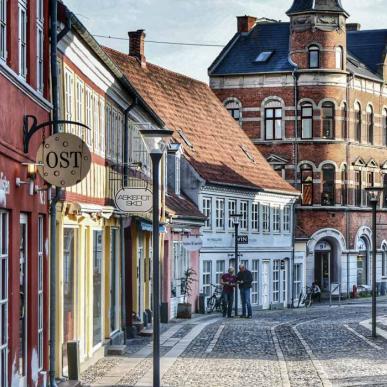Billede af Svendborgs Latinerkvarter med flotte, gamle bygninger.